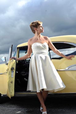 Be Stunning in a 1950's style wedding dress by Tara Lynn bridal Be Stunning in a 1950's style wedding dress by Tara Lynn bridal