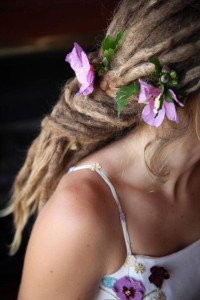 Kendra thought of all the little details while planning her green wedding from adding her love of flowers to her hair and her custom wedding gown.